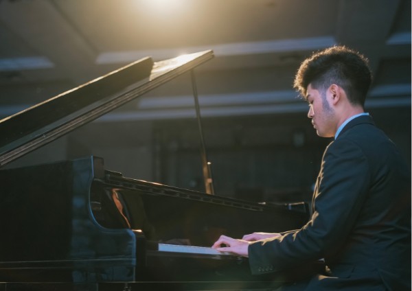 piano lessons for adults